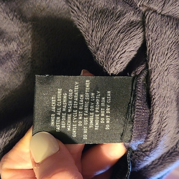 EUC ZeroXposur Reversible Waterproof Jacket - Picture 5 of 6
